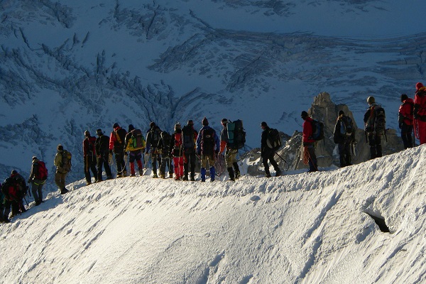 Himalayan Snow Trekking Experiences: Adventure Amidst the Clouds